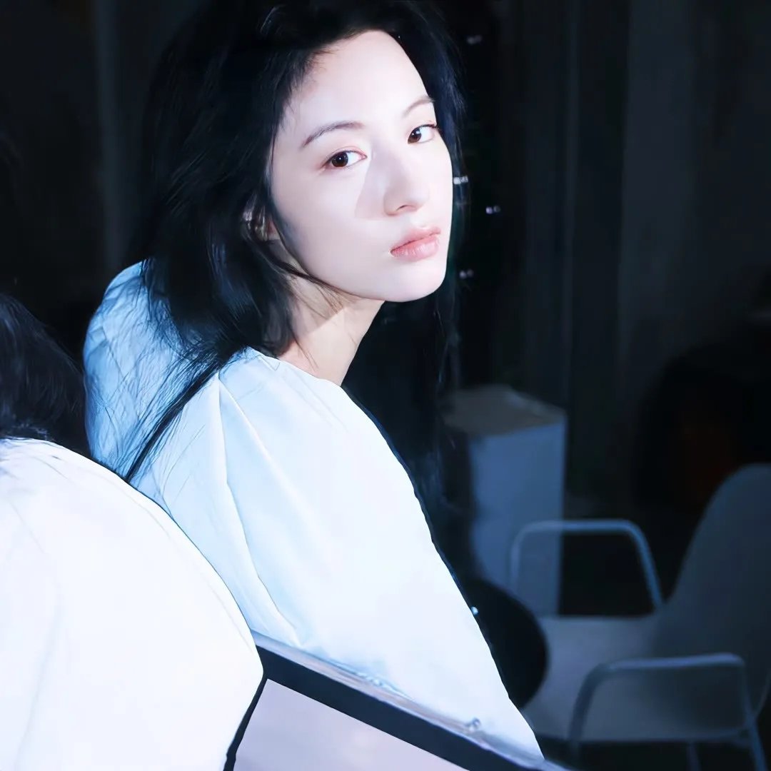 三个扑火的少年